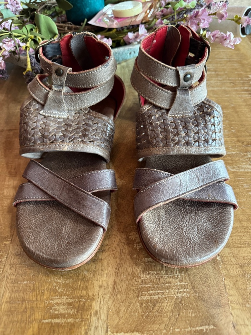 Bed Stu Capriana Leather Strappy Zip Back Sandal Black & Gray Size 7